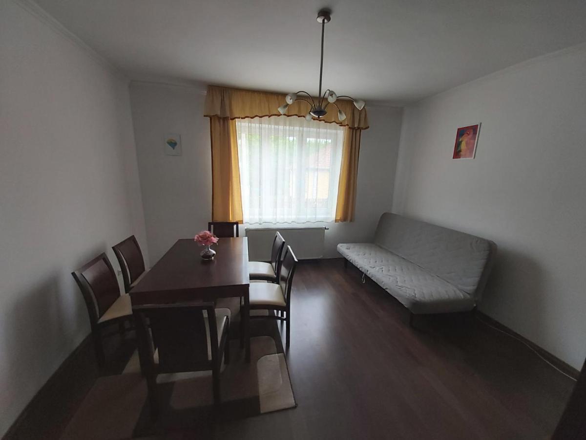 Appartement Polonia Apartman à Egerszalók Extérieur photo