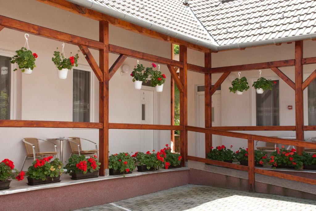 Appartement Polonia Apartman à Egerszalók Extérieur photo