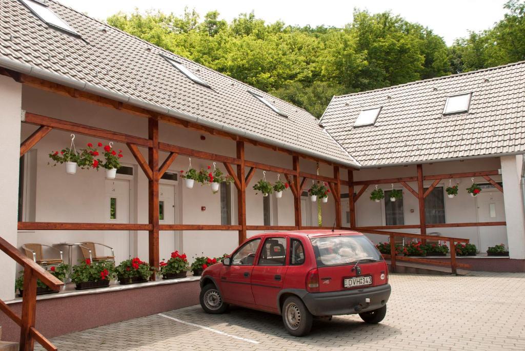 Appartement Polonia Apartman à Egerszalók Extérieur photo